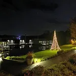 Houseboats Mookerplas Middelaar