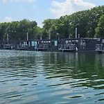Houseboats Mookerplas