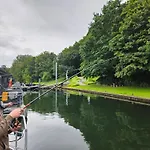 Houseboats Mookerplas Vakantiehuis Middelaar