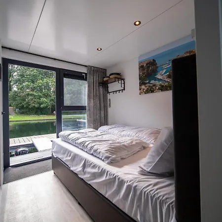 Hébergement de vacances Houseboat Marina Mookerplas 4-6 Persoons Middelaar