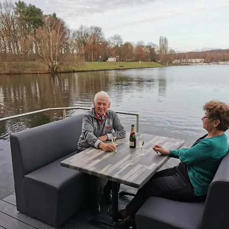 Houseboat Marina Mookerplas Aan Het Water | 4 - 6 Personen * Middelaar