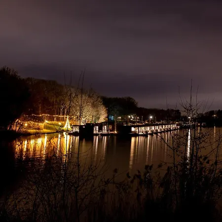 Houseboat Marina Mookerplas Aan Het Water | 4 - 6 Personen * Middelaar