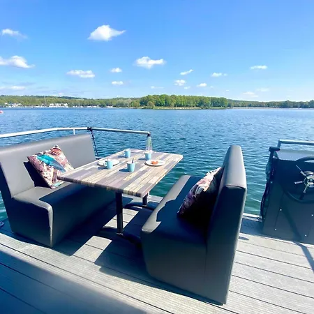 Houseboat Marina Mookerplas Aan Het Water | 4 - 6 Personen Casa de Férias Middelaar