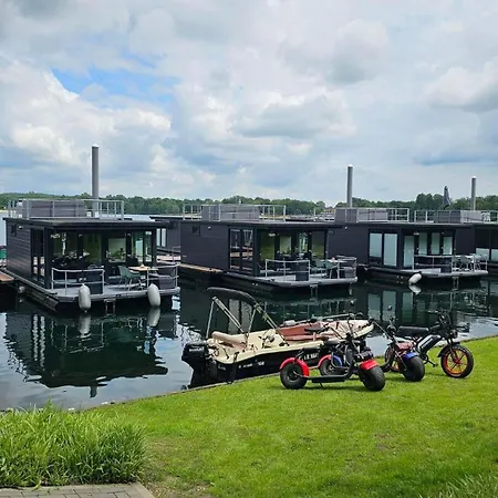 Houseboat Marina Mookerplas 4-6 Persoons * Middelaar