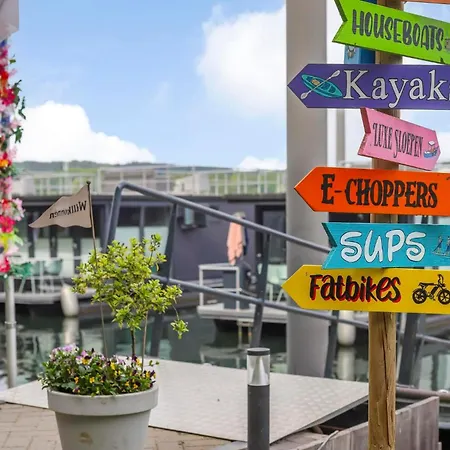 Casa de Férias Houseboat Marina Mookerplas Aan Het Water | 4 - 6 Personen *