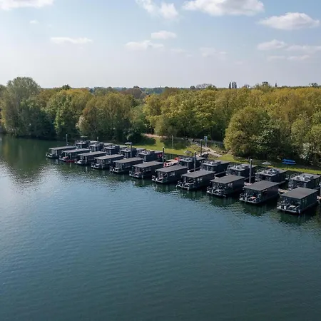 בית נופש Houseboats Mookerplas