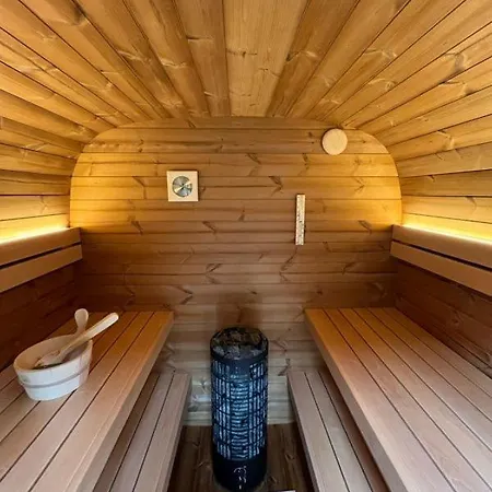 Houseboats Mookerplas Vakantiehuis *