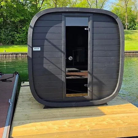 Casa de Férias Houseboat Marina Mookerplas Aan Het Water | 4 - 6 Personen *