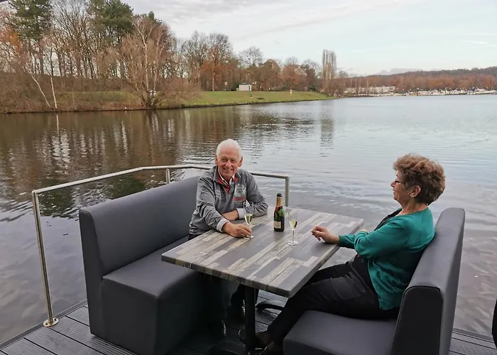Houseboats Mookerplas * Middelaar