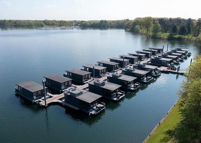 Houseboats Mookerplas * Middelaar