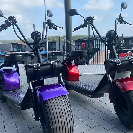 Houseboats Mookerplas Middelaar