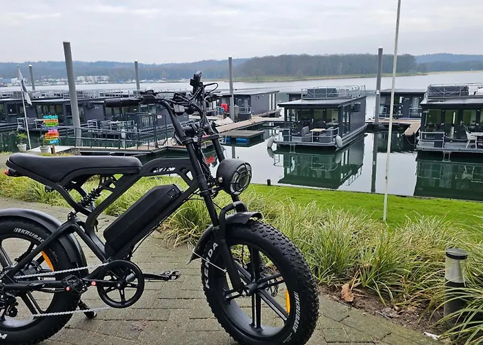 Houseboats Mookerplas Сasa de vacaciones *