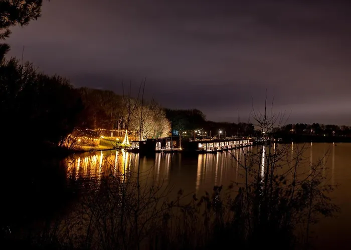 Houseboats Mookerplas * Middelaar